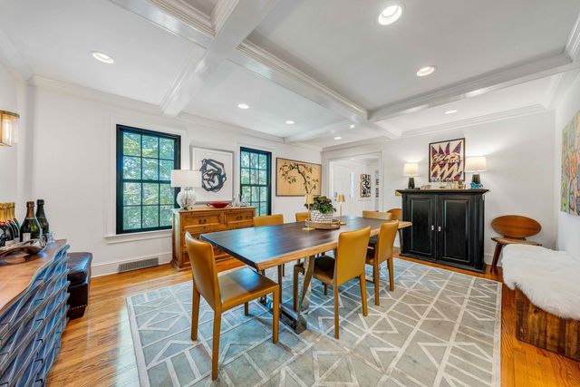 301 Coventry LN, Roanoke, VA 24014
