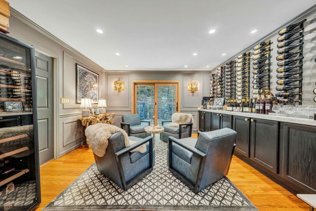 301 Coventry LN, Roanoke, VA 24014