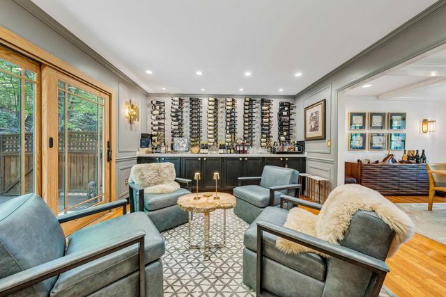 301 Coventry LN, Roanoke, VA 24014