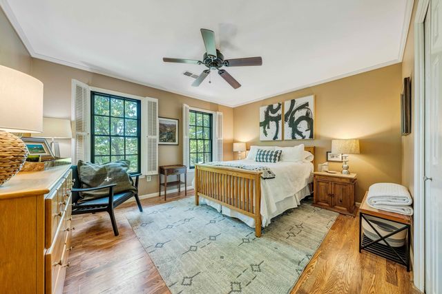 301 Coventry LN, Roanoke, VA 24014