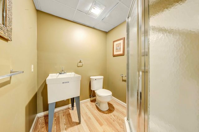301 Coventry LN, Roanoke, VA 24014