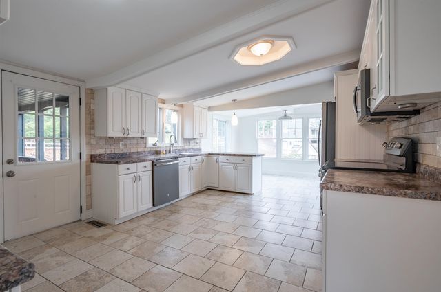 94 Lakeshore Drive, Northwood, NH 03261