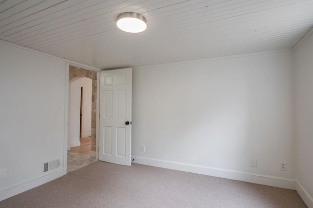 94 Lakeshore Drive, Northwood, NH 03261