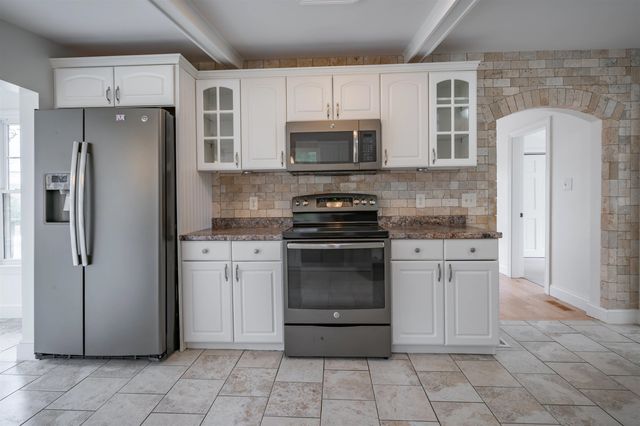 94 Lakeshore Drive, Northwood, NH 03261