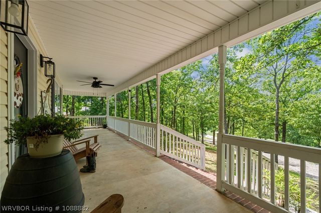 1136 Stonebridge Drive, Greenwood, AR 72936