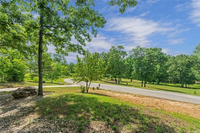 1136 Stonebridge Drive, Greenwood, AR 72936