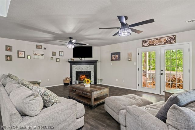 1136 Stonebridge Drive, Greenwood, AR 72936