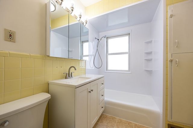 147 Winslow Ave 147, Norwood, MA 02062