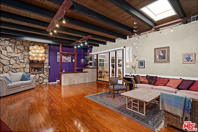 13522 Delano Street, Van Nuys, CA 91401