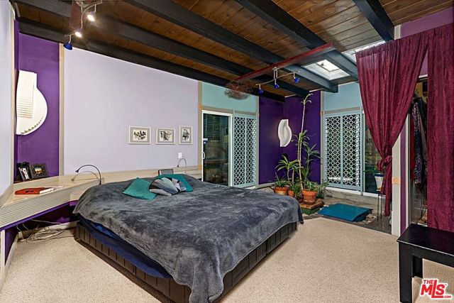 13522 Delano Street, Van Nuys, CA 91401