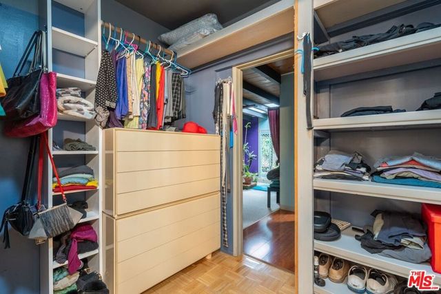 13522 Delano Street, Van Nuys, CA 91401