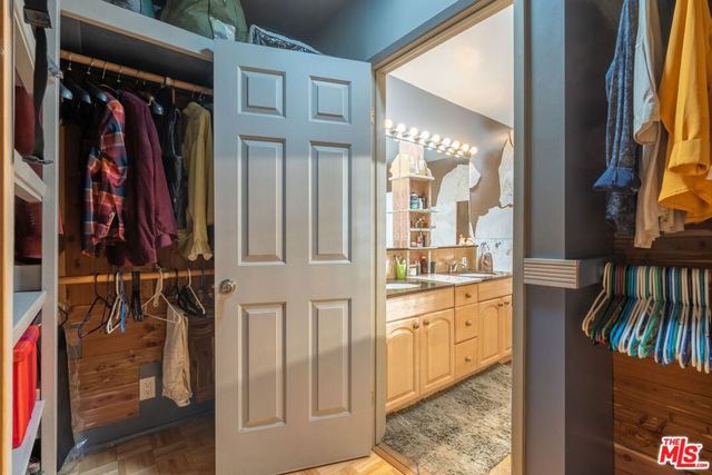 13522 Delano Street, Van Nuys, CA 91401