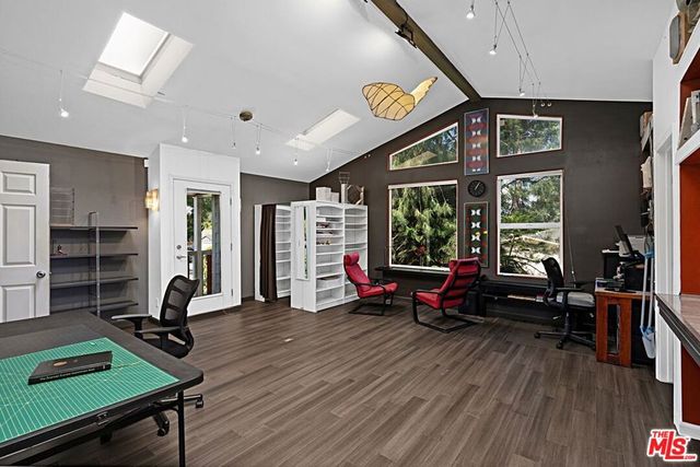 13522 Delano Street, Van Nuys, CA 91401