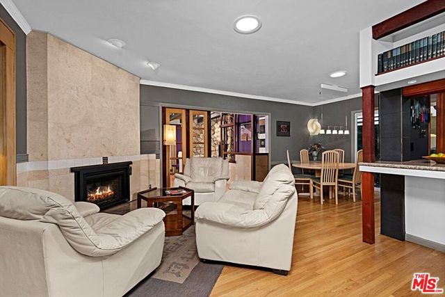 13522 Delano Street, Van Nuys, CA 91401