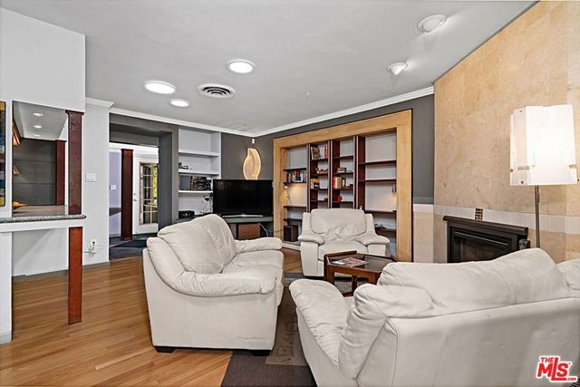 13522 Delano Street, Van Nuys, CA 91401