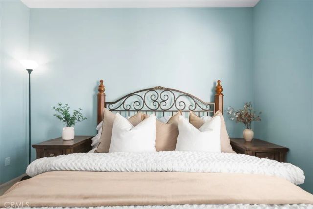 2894 Player Ln, Tustin, CA 92782