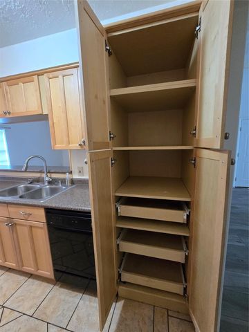 401 Strey Court, Deer Park, TX 77536