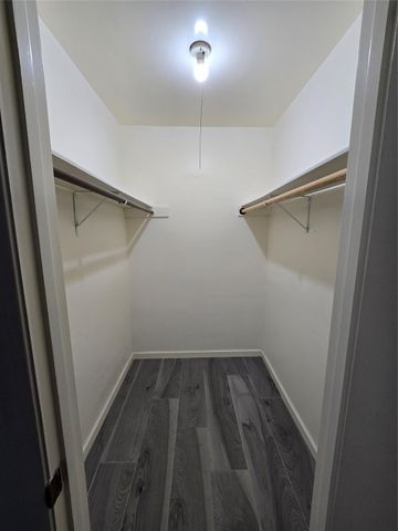 401 Strey Court, Deer Park, TX 77536