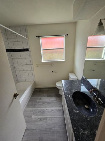 401 Strey Court, Deer Park, TX 77536