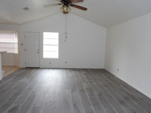 401 Strey Court, Deer Park, TX 77536