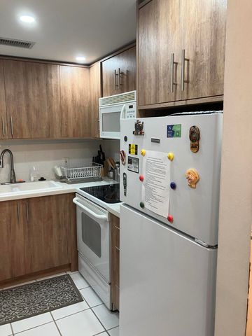 283 Durham H E 283, Deerfield Beach, FL 33442