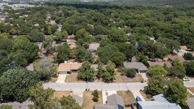 5806 Whitebrook DR, Austin, TX 78724