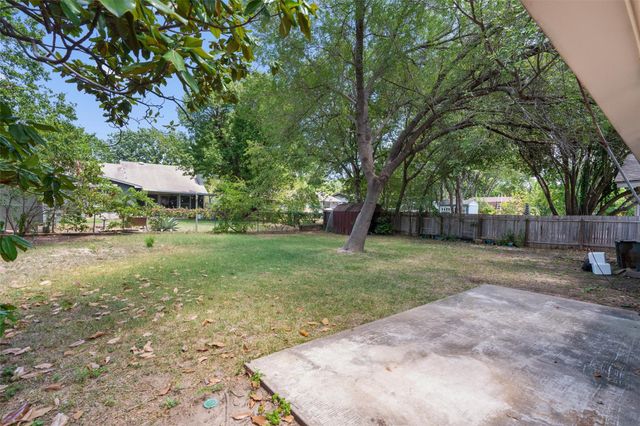 5806 Whitebrook DR, Austin, TX 78724