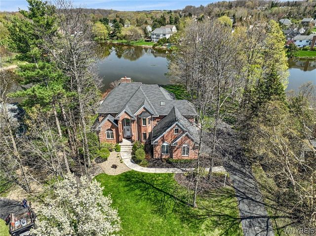 36 Lakeridge Drive, Orchard Park, NY 14127