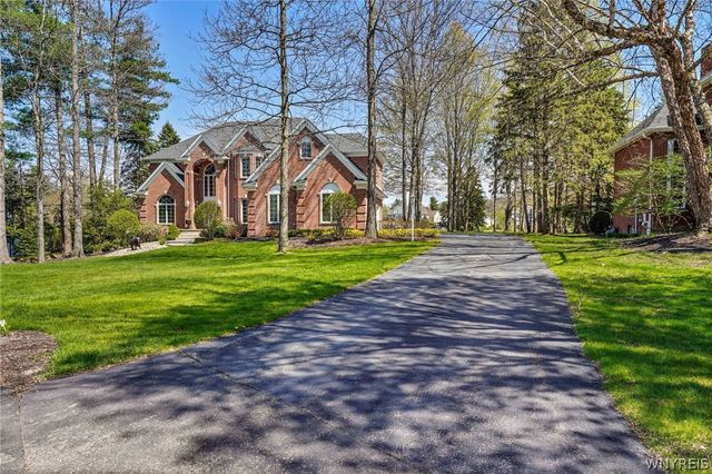 36 Lakeridge Drive, Orchard Park, NY 14127