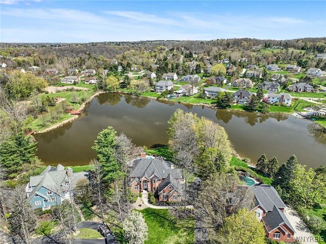 36 Lakeridge Drive, Orchard Park, NY 14127