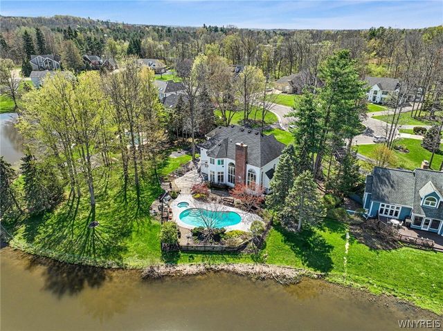 36 Lakeridge Drive, Orchard Park, NY 14127