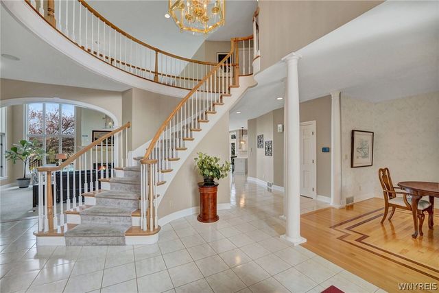 36 Lakeridge Drive, Orchard Park, NY 14127