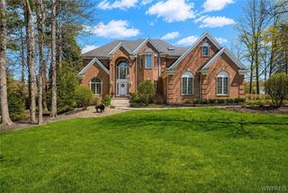 36 Lakeridge Drive, Orchard Park, NY 14127