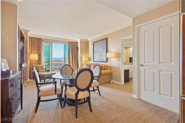 135 East Harmon Avenue 10714, Las Vegas, NV 89109