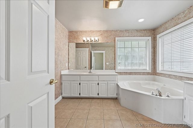 3310 Callaway Drive, Claremore, OK 74019