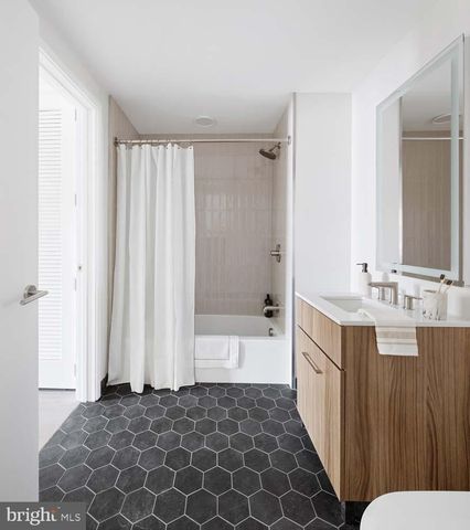 1 FLORIDA AVE NE #526, Washington, DC 20002