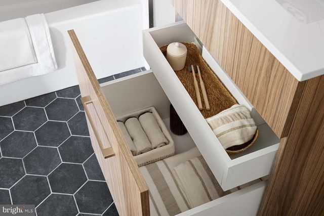 1 FLORIDA AVE NE #526, Washington, DC 20002