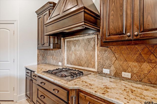 6522 Emory Ct, Tyler, TX 75703