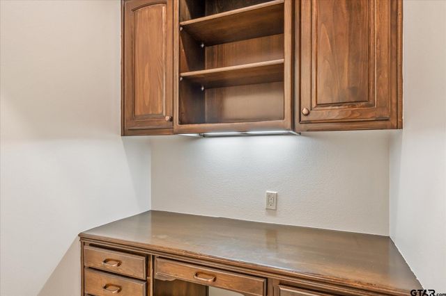 6522 Emory Ct, Tyler, TX 75703