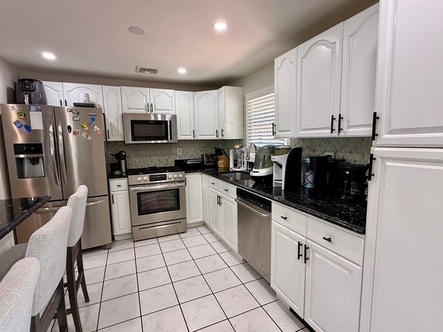 258 Plain St, Brockton, MA 02302