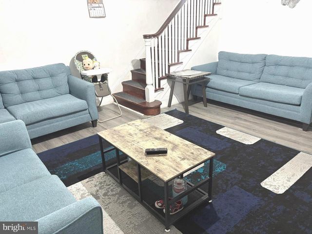 7517 PARKVIEW RD, Upper Darby, PA 19082