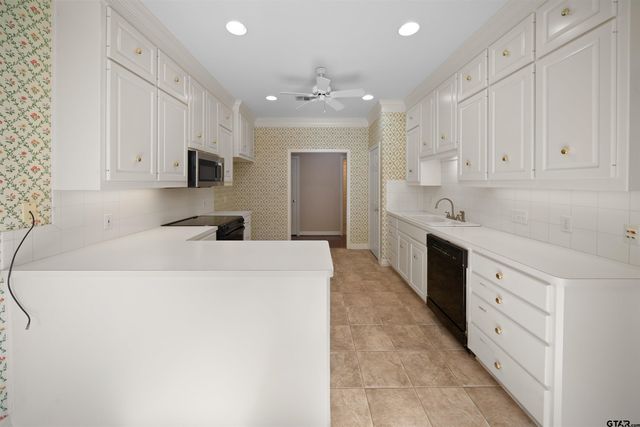 3134 Stanford CT, Tyler, TX 75701