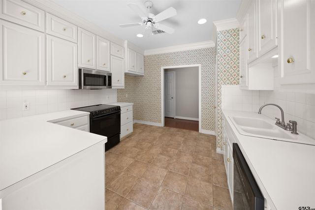 3134 Stanford CT, Tyler, TX 75701