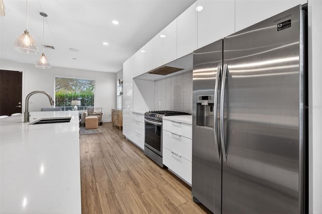 6163 2ND AVENUE S, St Petersburg, FL 33707