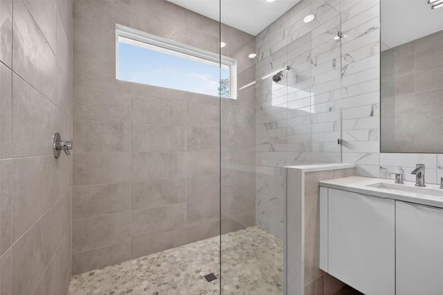 6163 2ND AVENUE S, St Petersburg, FL 33707