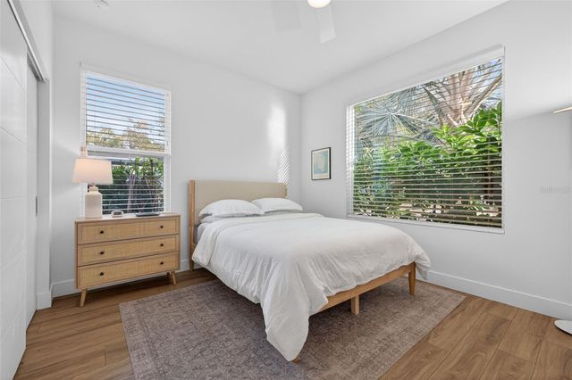 6163 2ND AVENUE S, St Petersburg, FL 33707