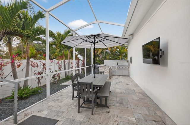 6163 2ND AVENUE S, St Petersburg, FL 33707