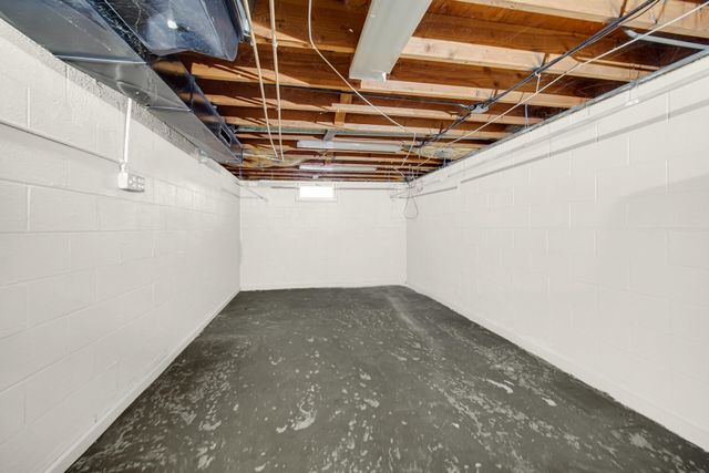 9604 Hawthorne Drive, Munster, IN 46321