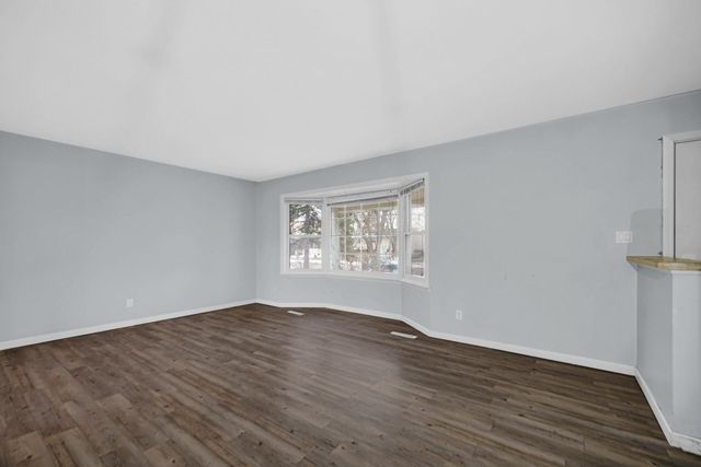 9604 Hawthorne Drive, Munster, IN 46321