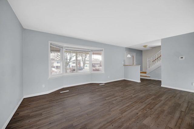 9604 Hawthorne Drive, Munster, IN 46321